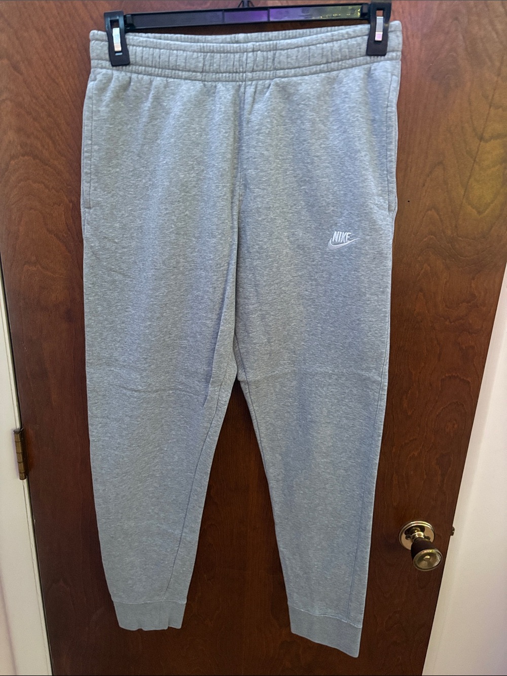 Nike Men’s Medium Light Gray Joggers